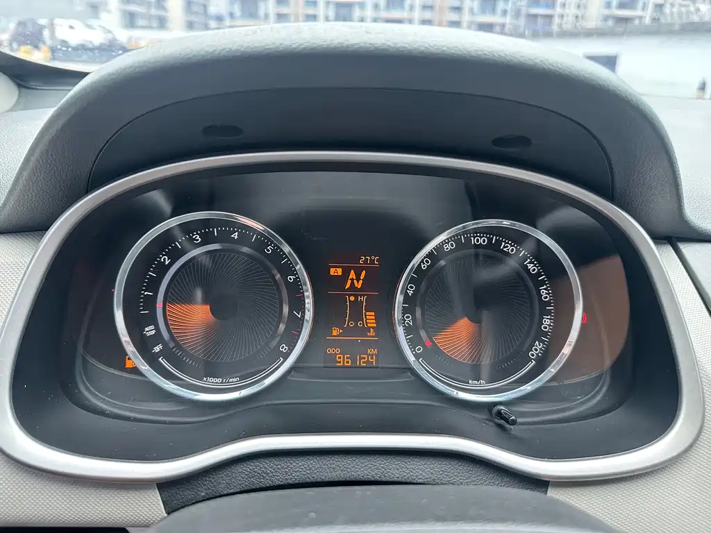 Chevrolet Sail — миниатюра 9