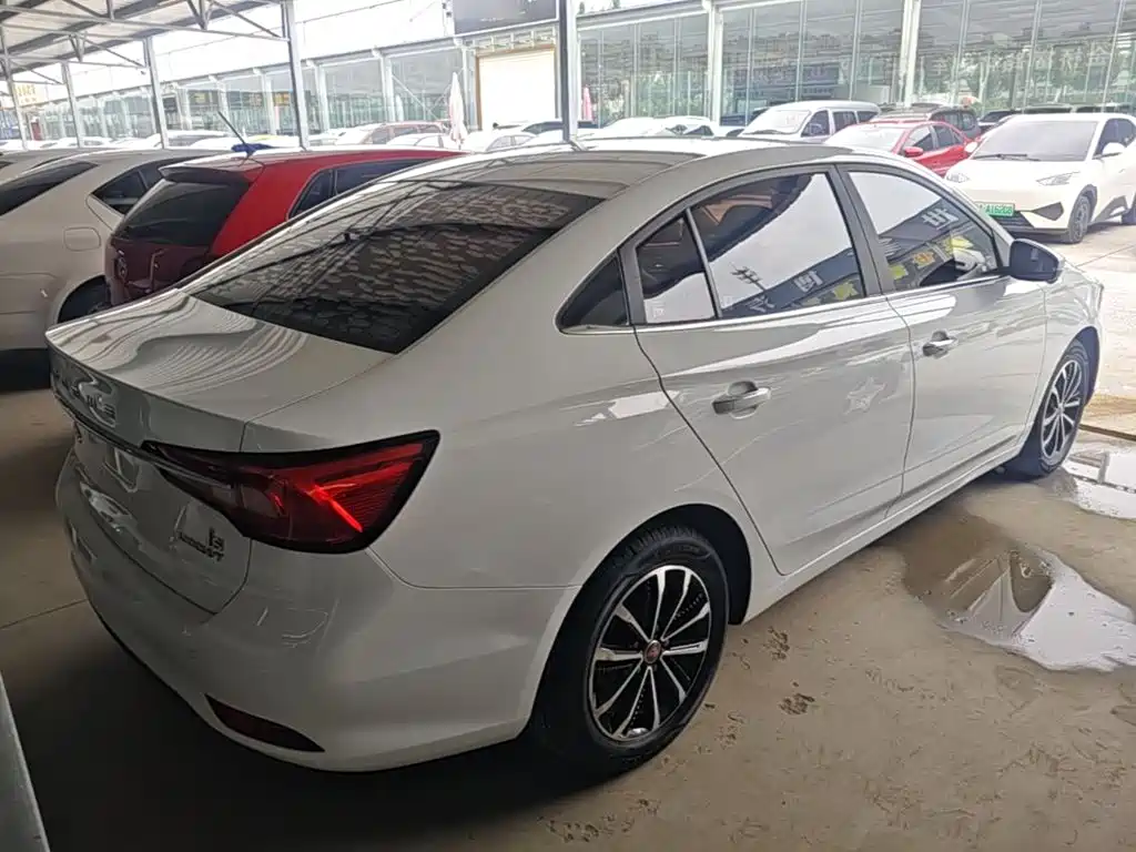 Roewe i5 — миниатюра 7