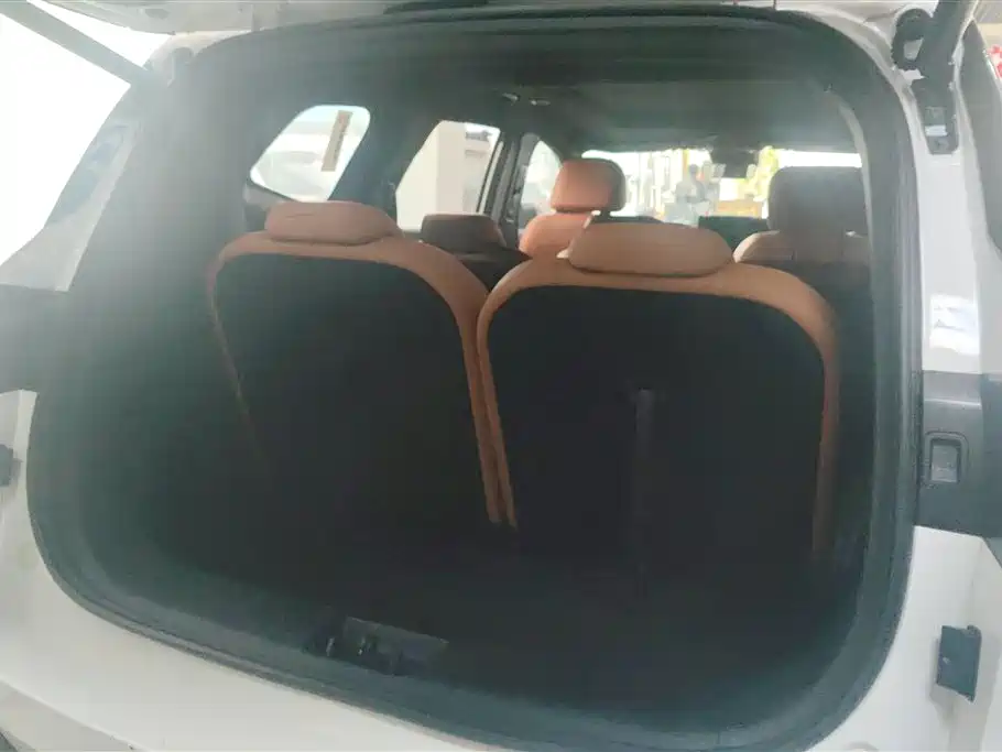 GEELY AUTOMOBILE BOYUE L