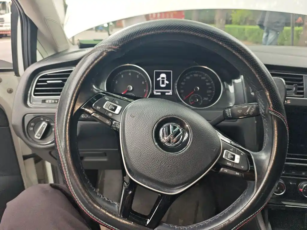 Volkswagen Golf — миниатюра 6