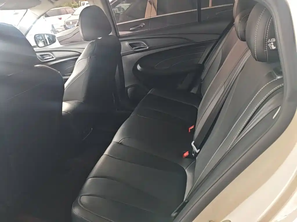 Roewe i5 — миниатюра 17