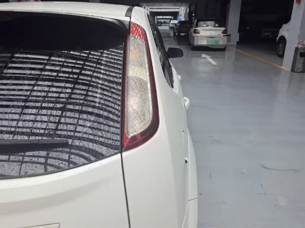 Ford Focus 2013 1.8L MT