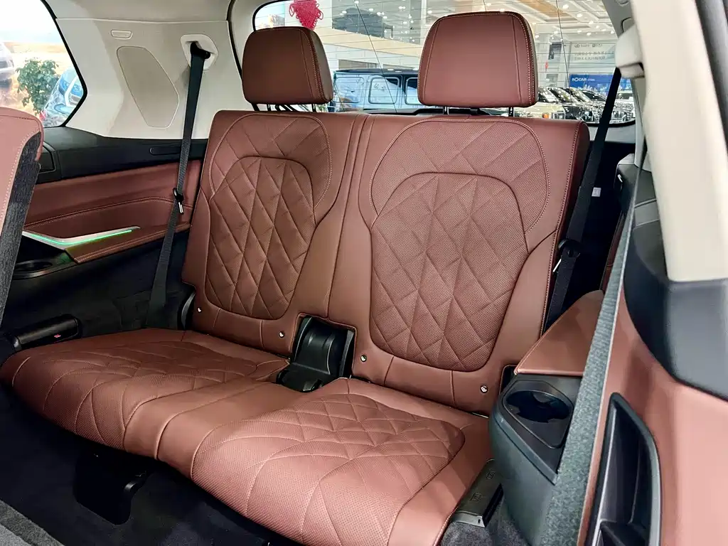 BMW X7 — миниатюра 12