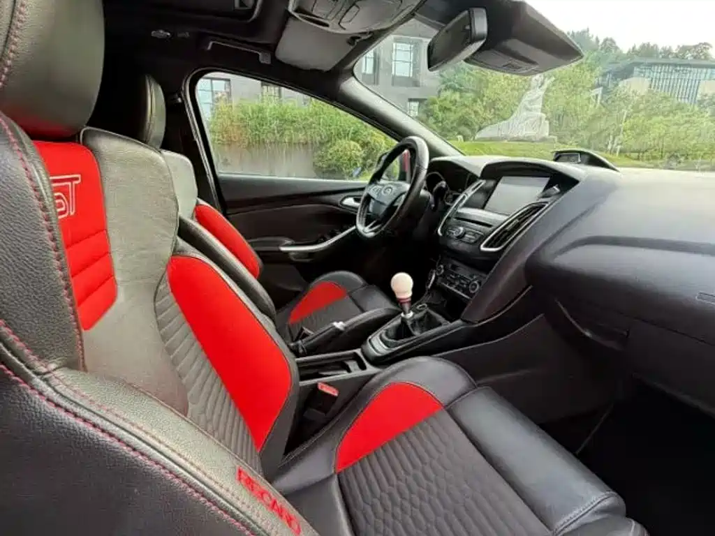 Ford Focus (Import) — миниатюра 6