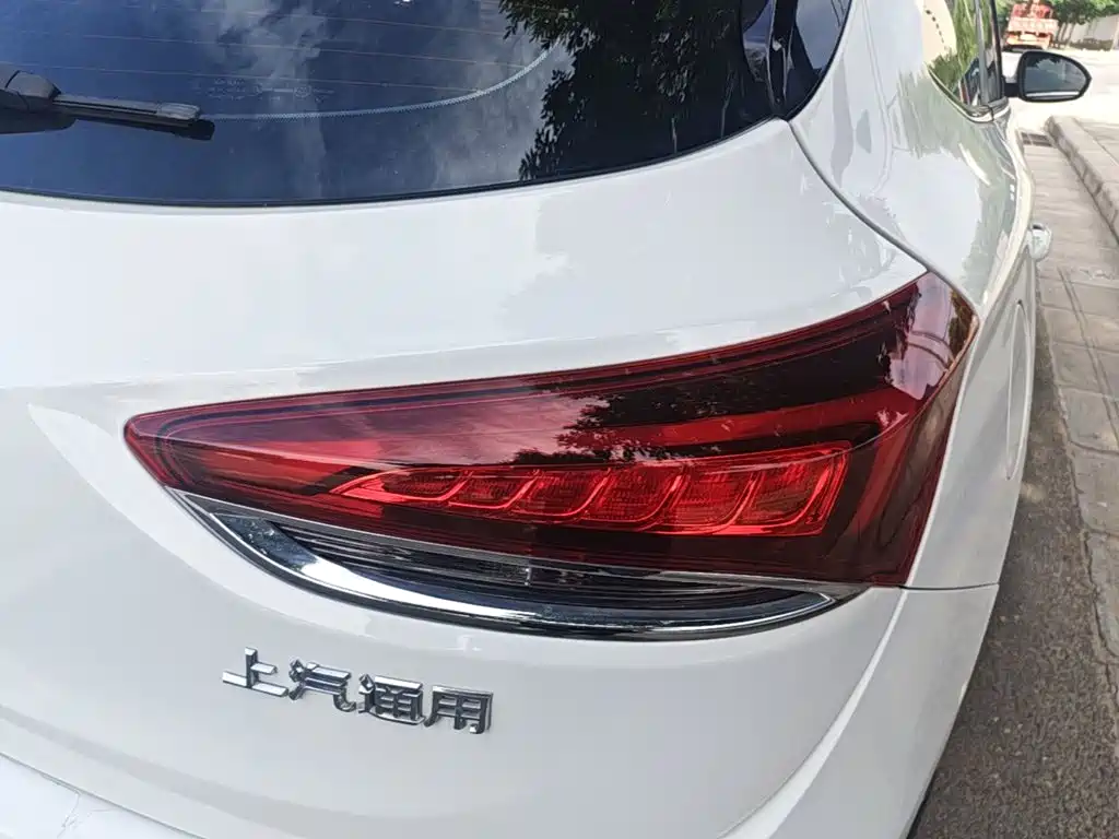 Buick Excelle — миниатюра 8