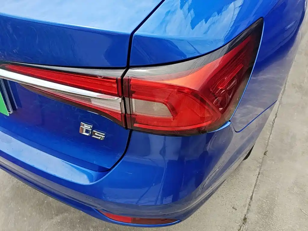 Roewe i5 — миниатюра 8