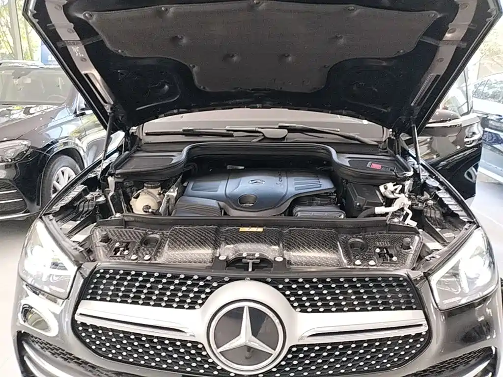 Mercedes-Benz GLE (Import) — миниатюра 20