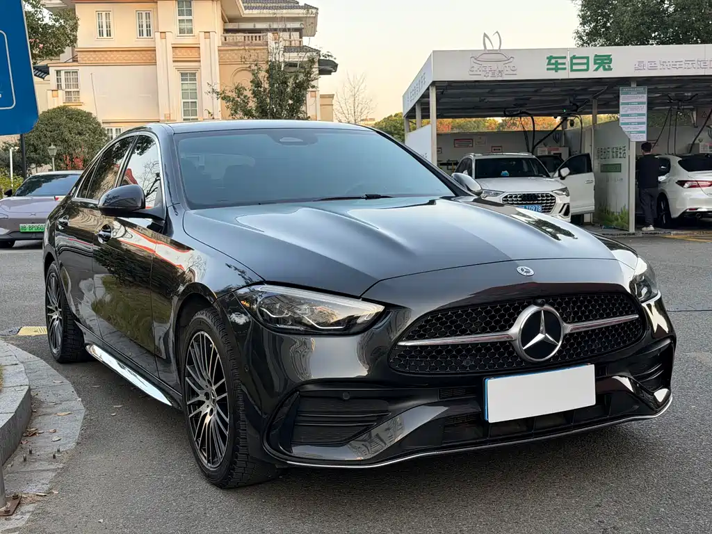 Mercedes-Benz C-Class — миниатюра 3