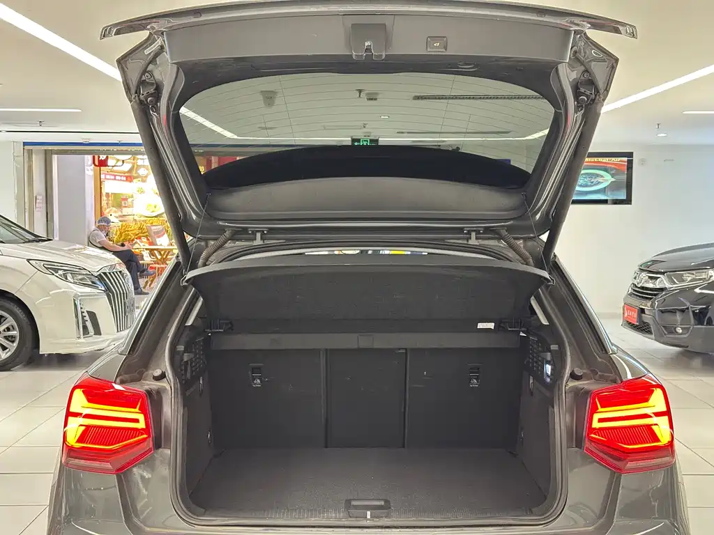 Audi Q2L — миниатюра 8