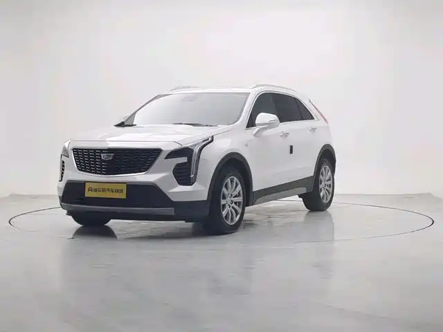 CADILLAC XT4