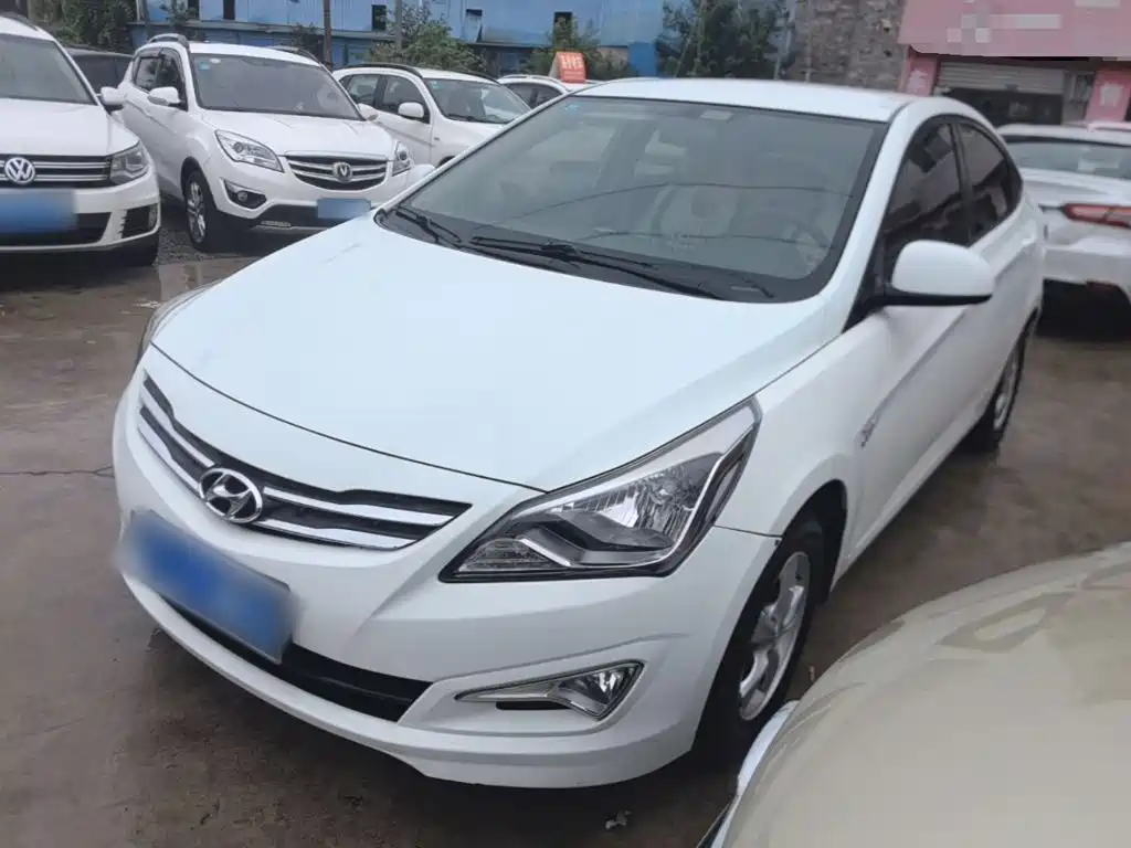 Hyundai Verna — миниатюра 2