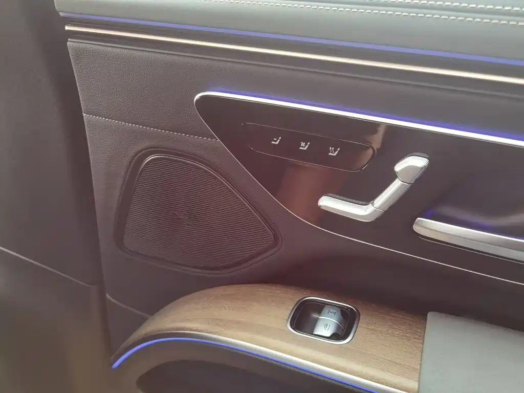 Mercedes-Benz EQS — миниатюра 9