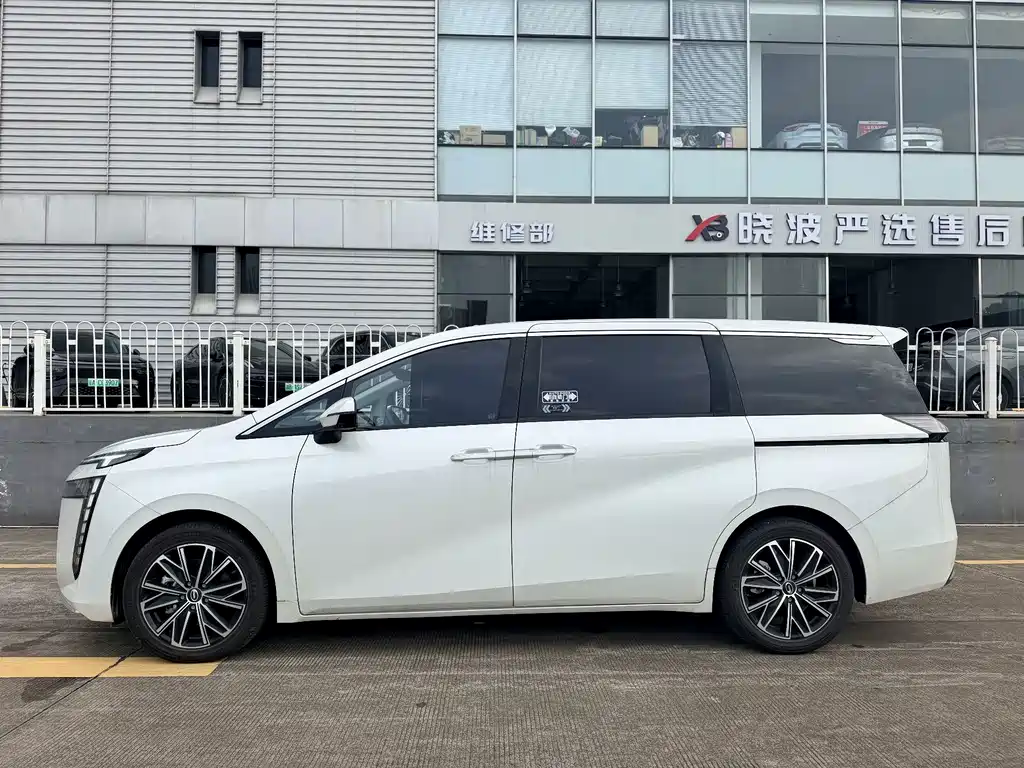GAC Motor Trumpchi E8 — миниатюра 4