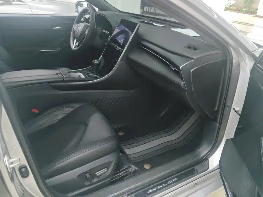 Toyota Avalon — миниатюра 8