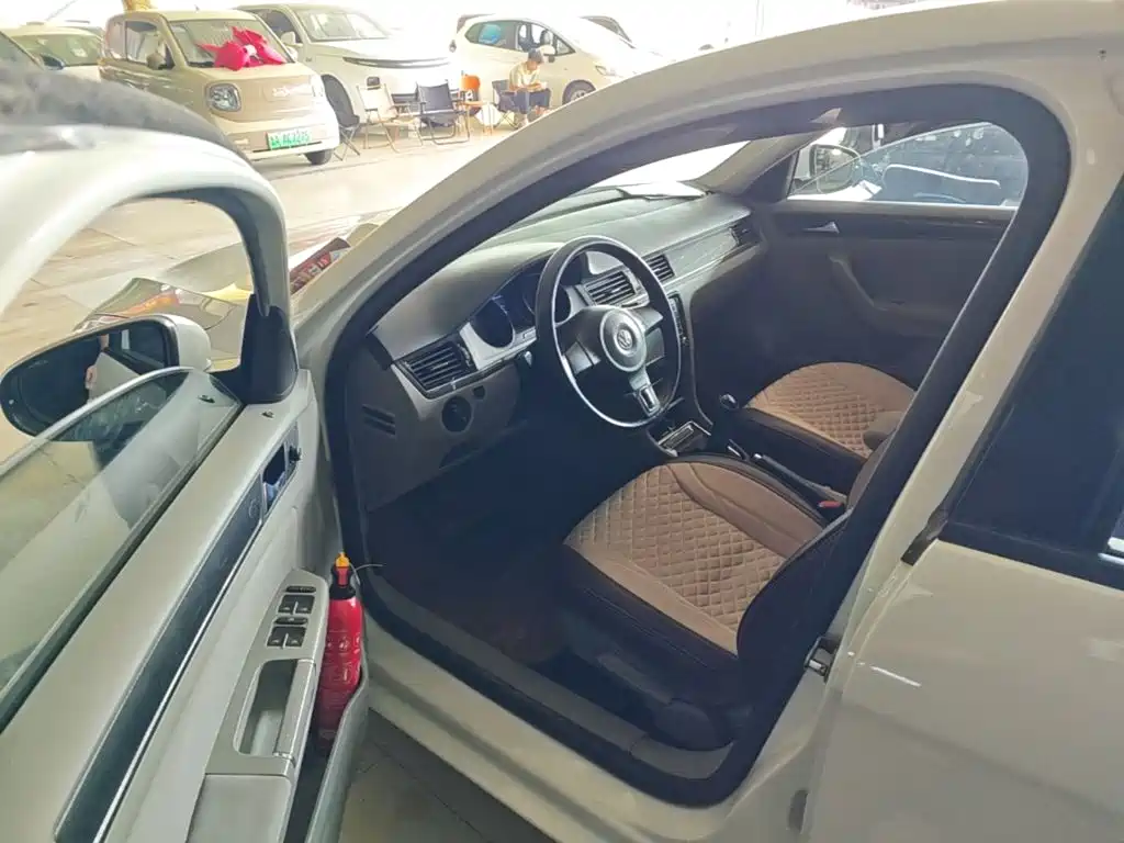 Volkswagen Bora — миниатюра 12