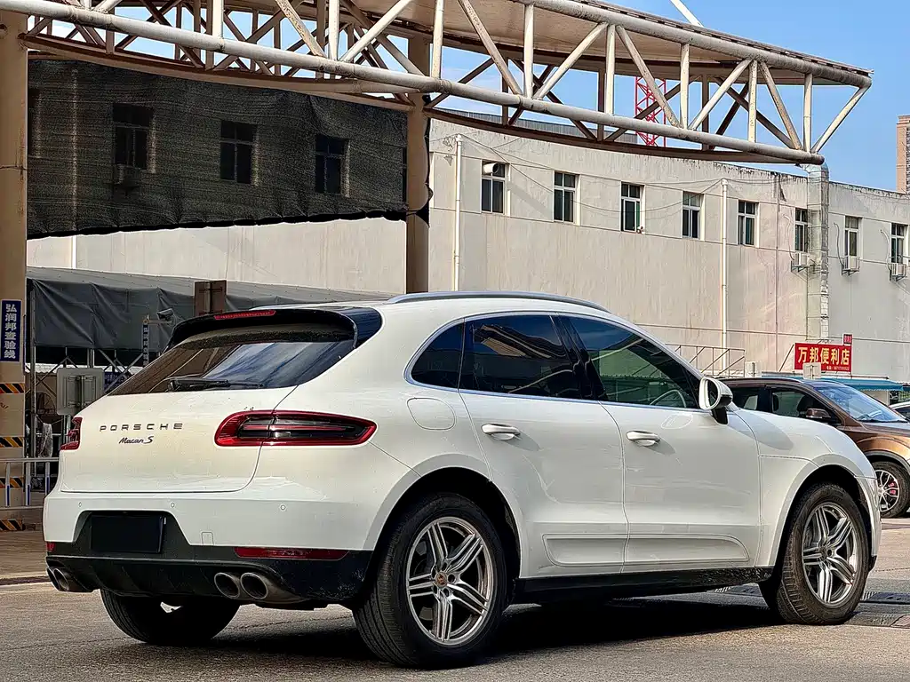 Porsche Macan — миниатюра 12