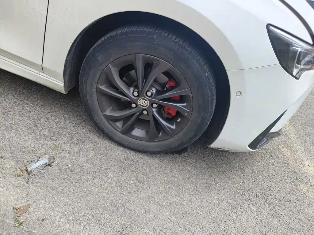 Buick Verano — миниатюра 8