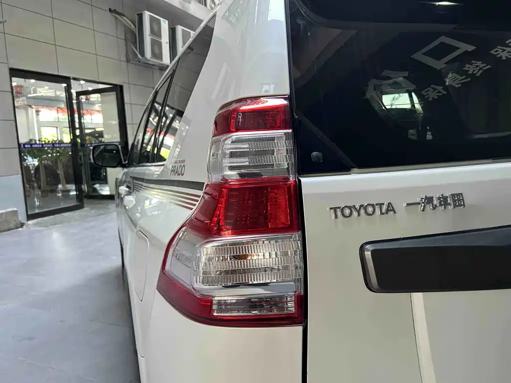 Toyota Prado — миниатюра 12