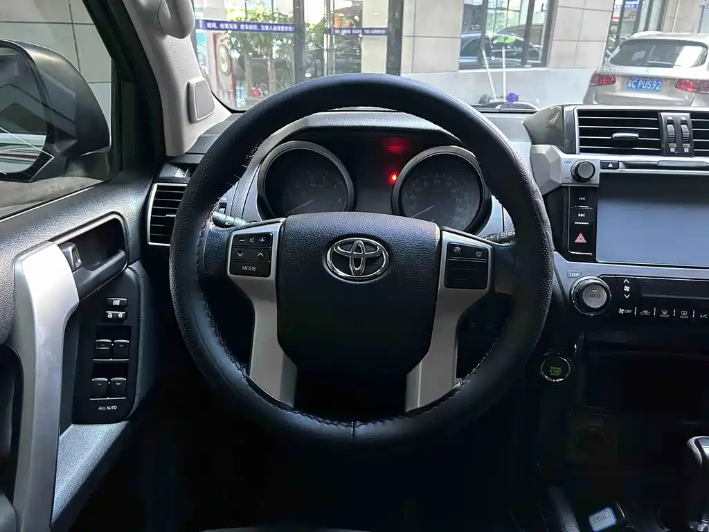 Toyota Prado — миниатюра 17