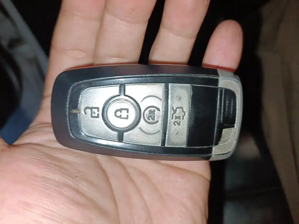 Ford Explorer (Import) — миниатюра 12