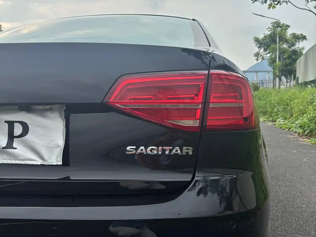 Volkswagen Sagitar — миниатюра 15