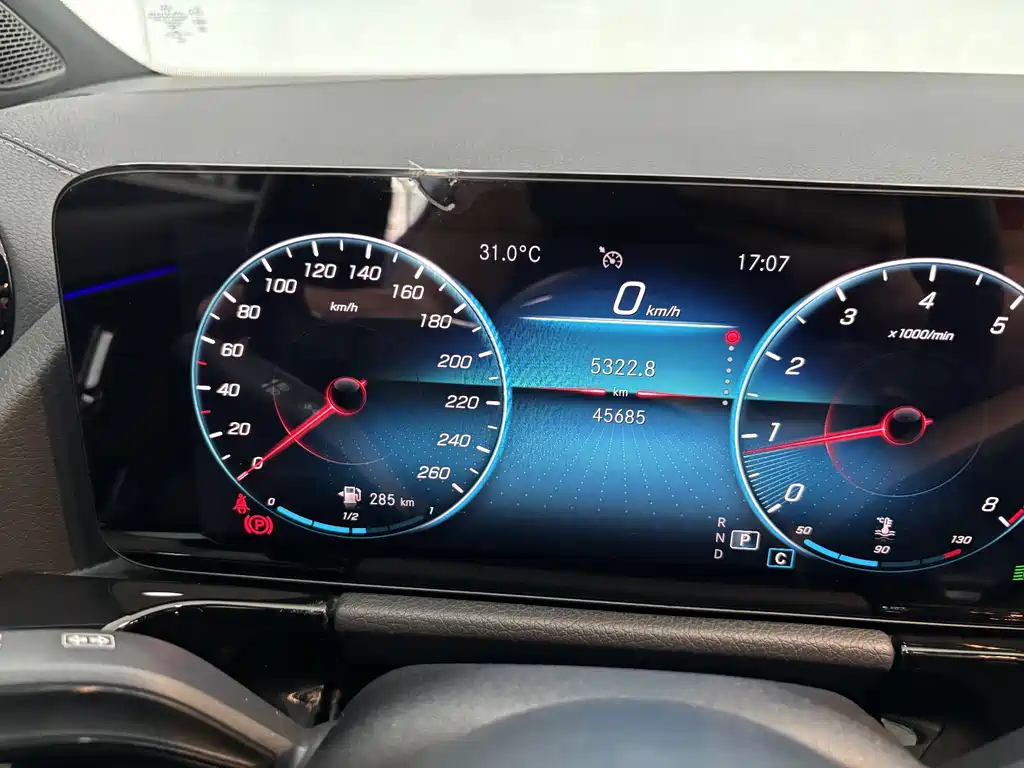 Mercedes-Benz GLA — миниатюра 17