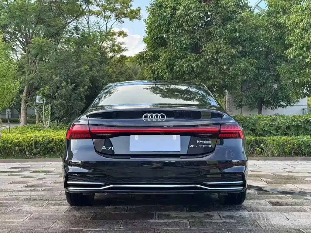 Audi A7L — миниатюра 8