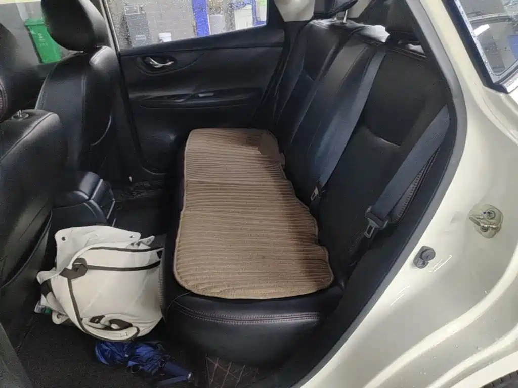 Nissan Tiida — миниатюра 15
