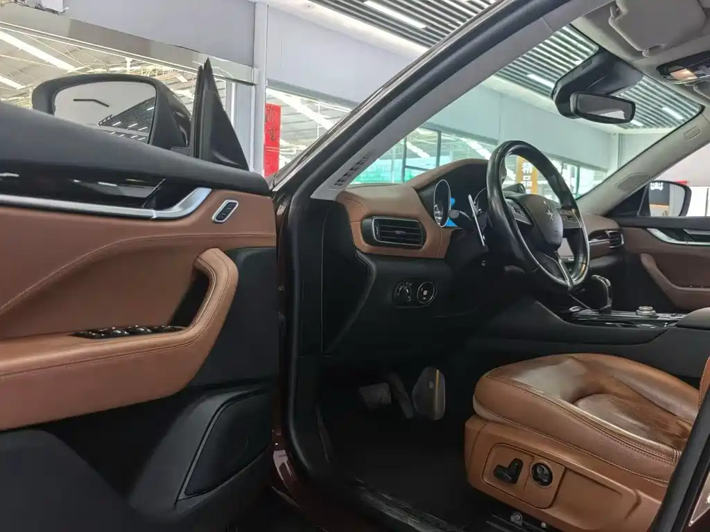 Maserati Levante — миниатюра 3
