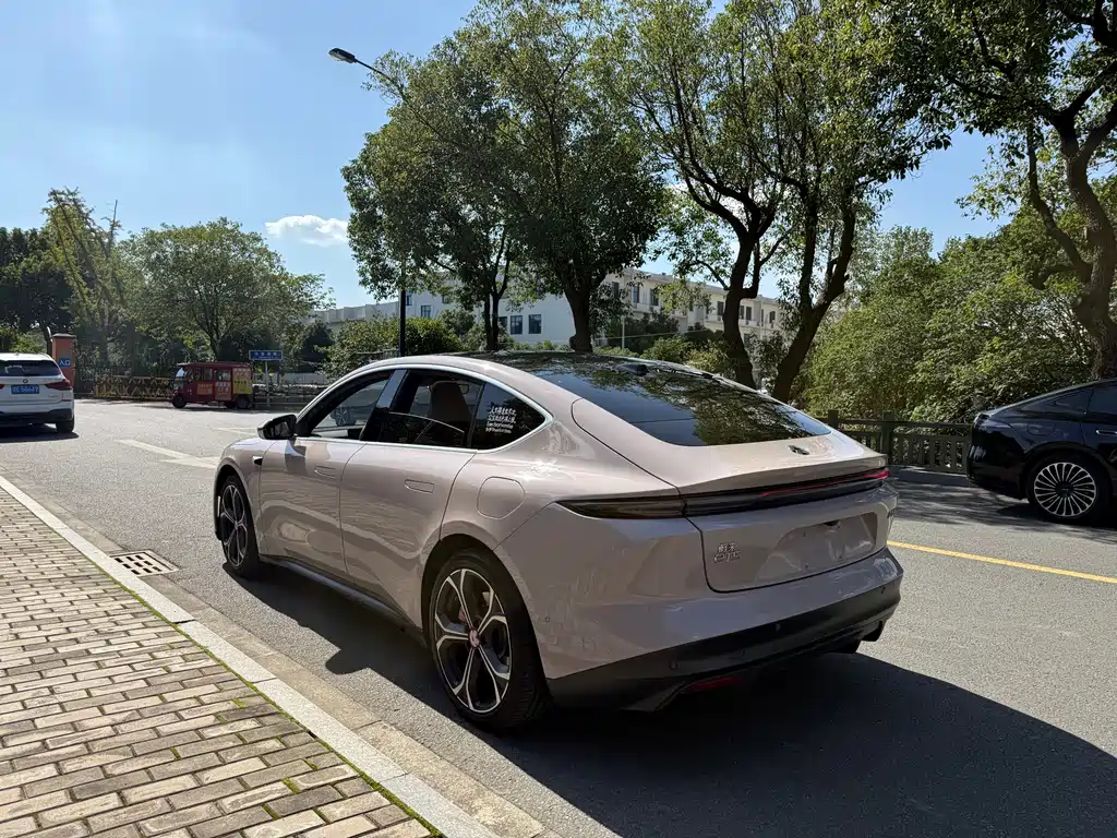 NIO ET5 — миниатюра 7
