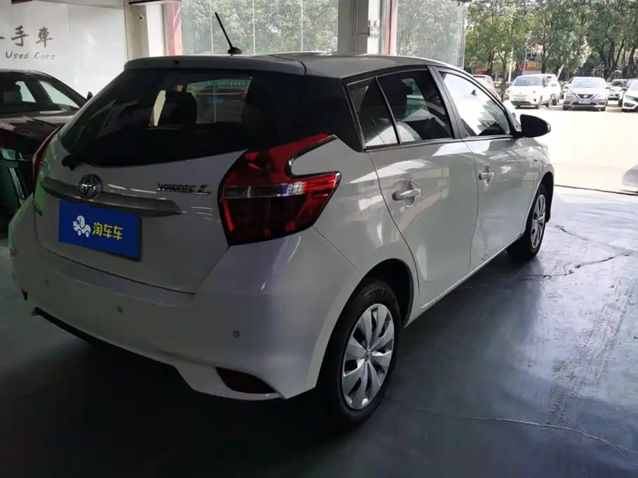Toyota Yaris L — миниатюра 3
