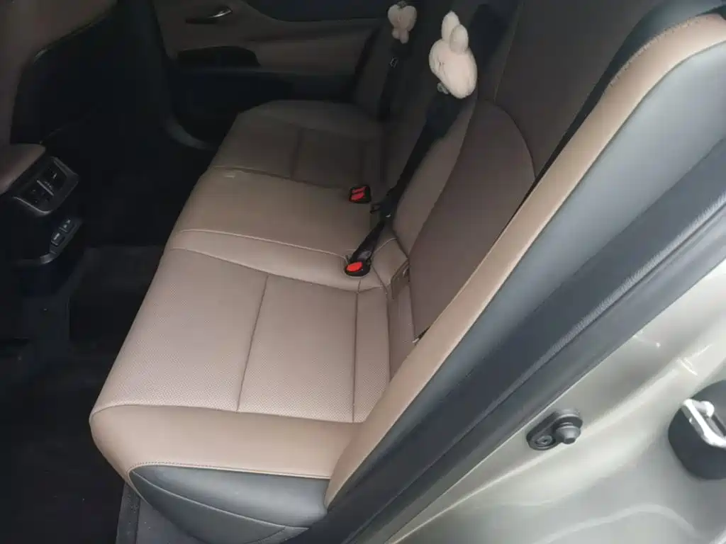 Lexus ES — миниатюра 17