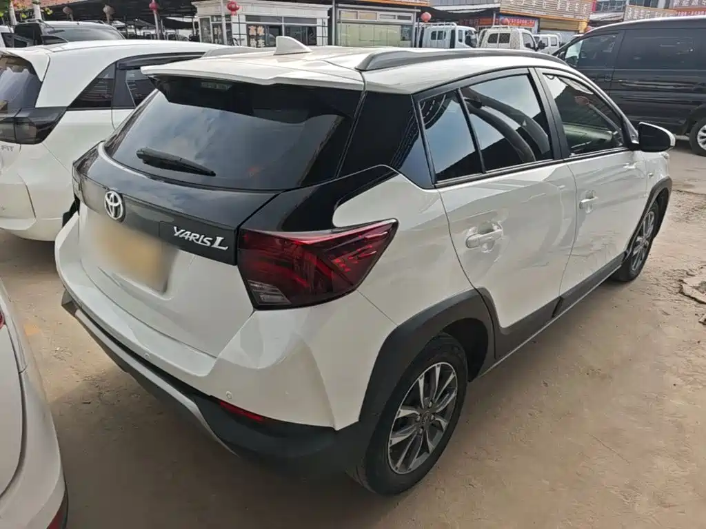 Toyota Yaris L — миниатюра 7