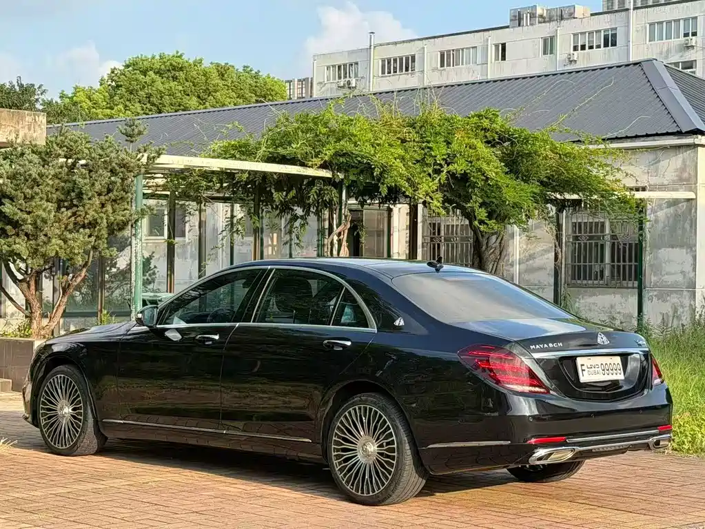 Mercedes-Benz S-Class — миниатюра 7