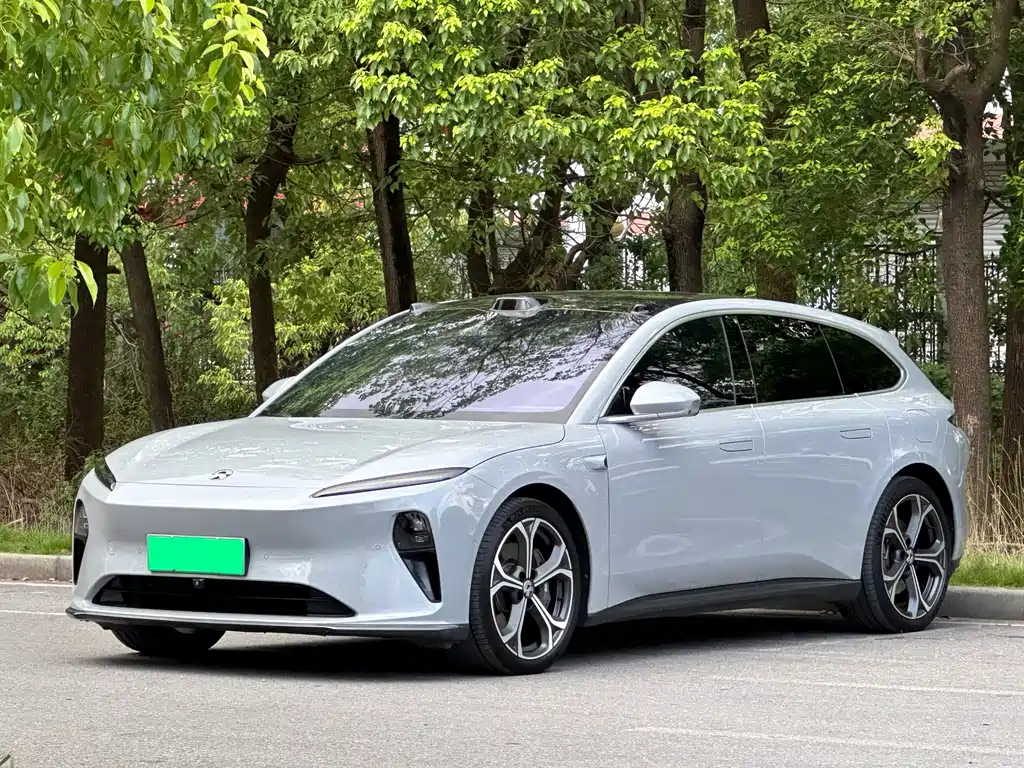 NIO ET5T