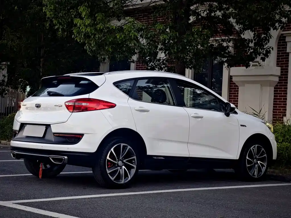 Geely Emgrand GS — миниатюра 5
