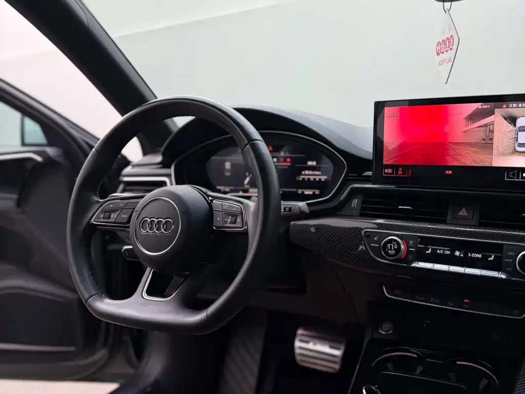 Audi A4L 2022 45 TFSI quattro
