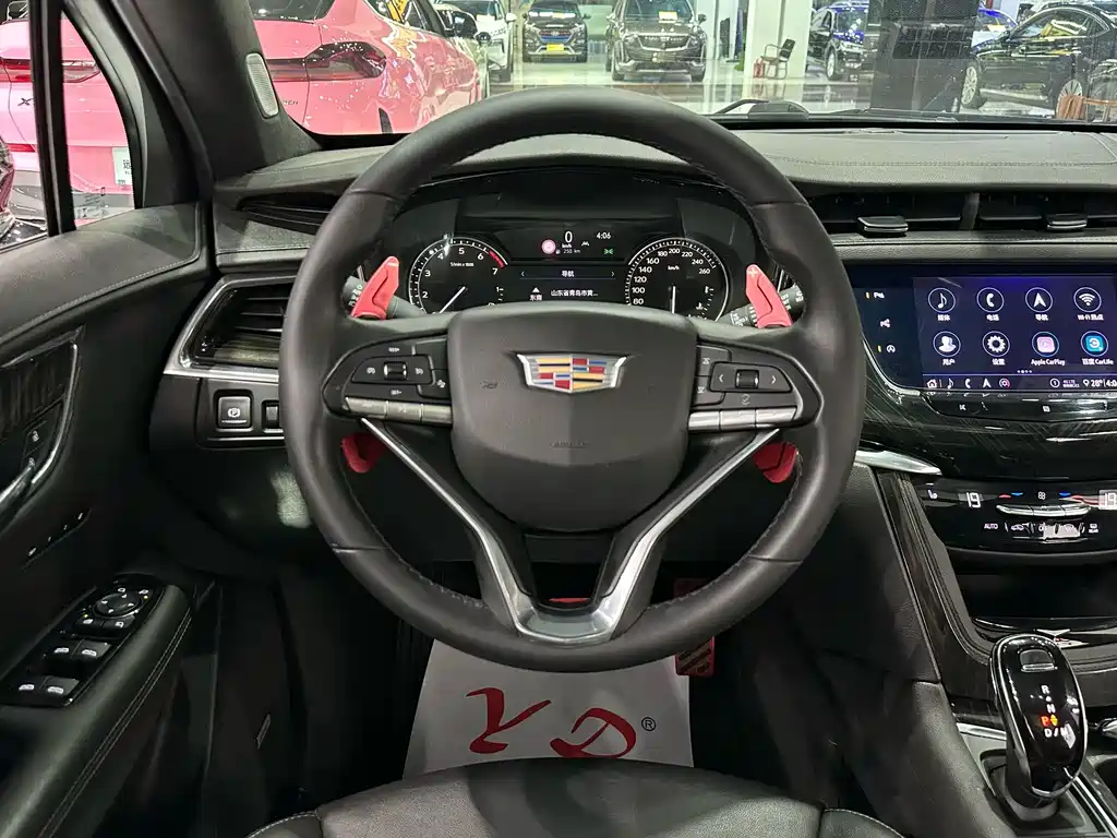 Cadillac XT6 — миниатюра 7