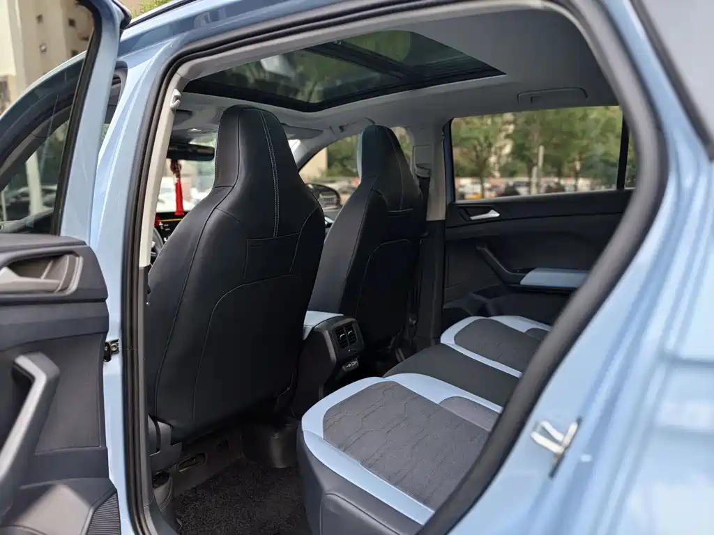 Volkswagen Tharu XR Cutting-Edge 300TSI Sharp Enjoy Edition, фото 8