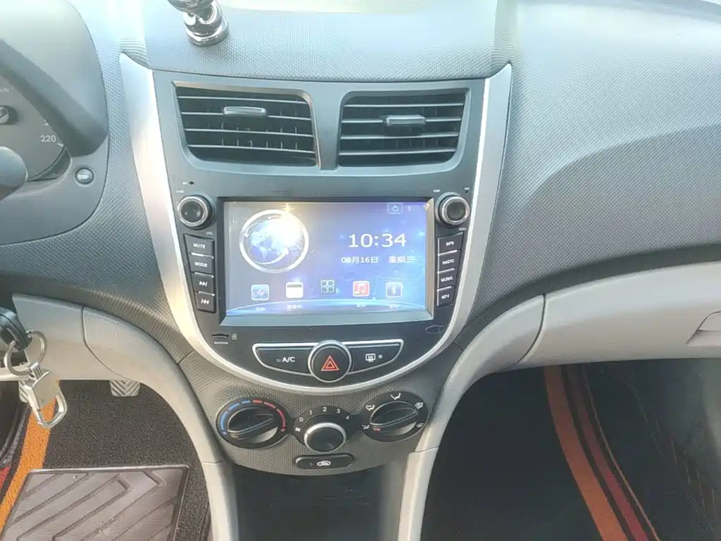 Hyundai Verna — миниатюра 13