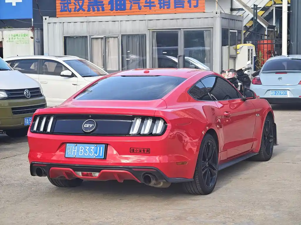 Ford Mustang — миниатюра 7
