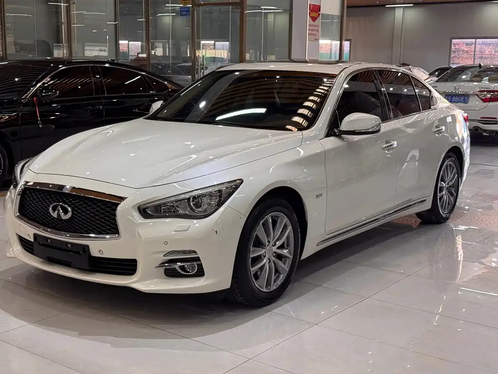Infiniti Q50L 2016 2.0T Enjoy