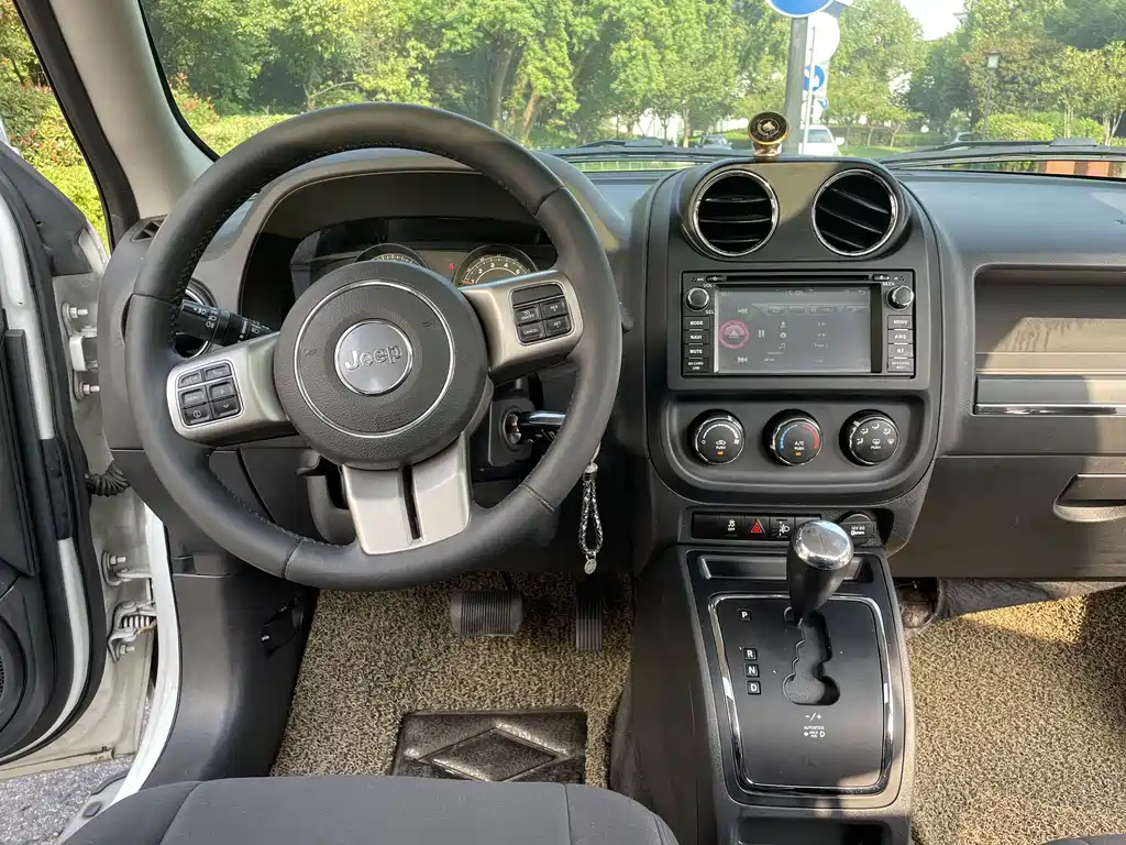 Jeep Patriot — миниатюра 13