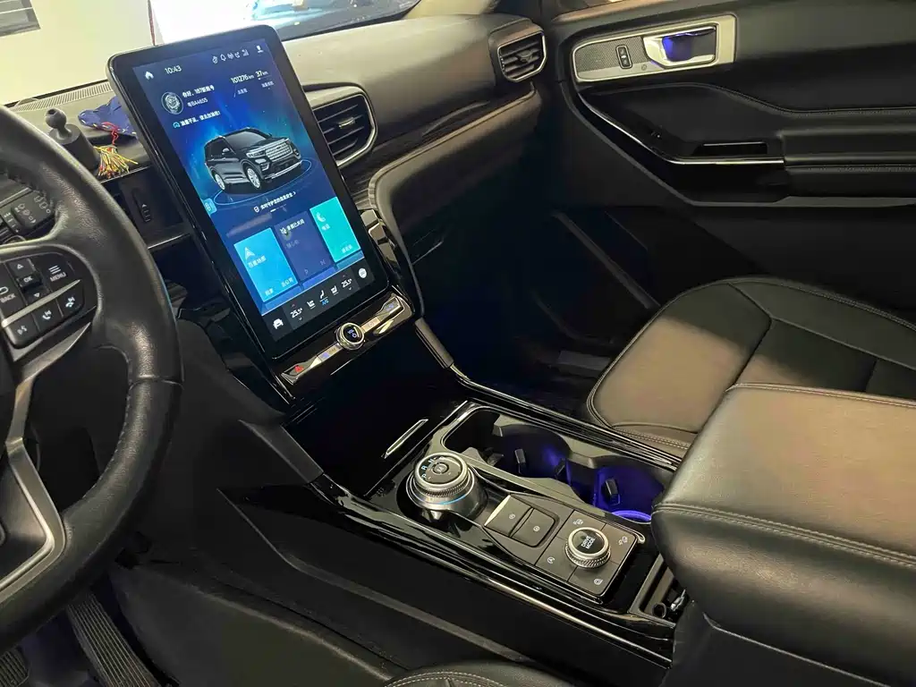 Ford Explorer — миниатюра 12