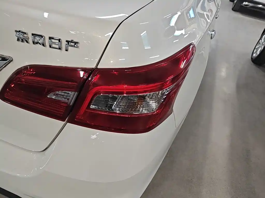 Nissan Sylphy — миниатюра 8