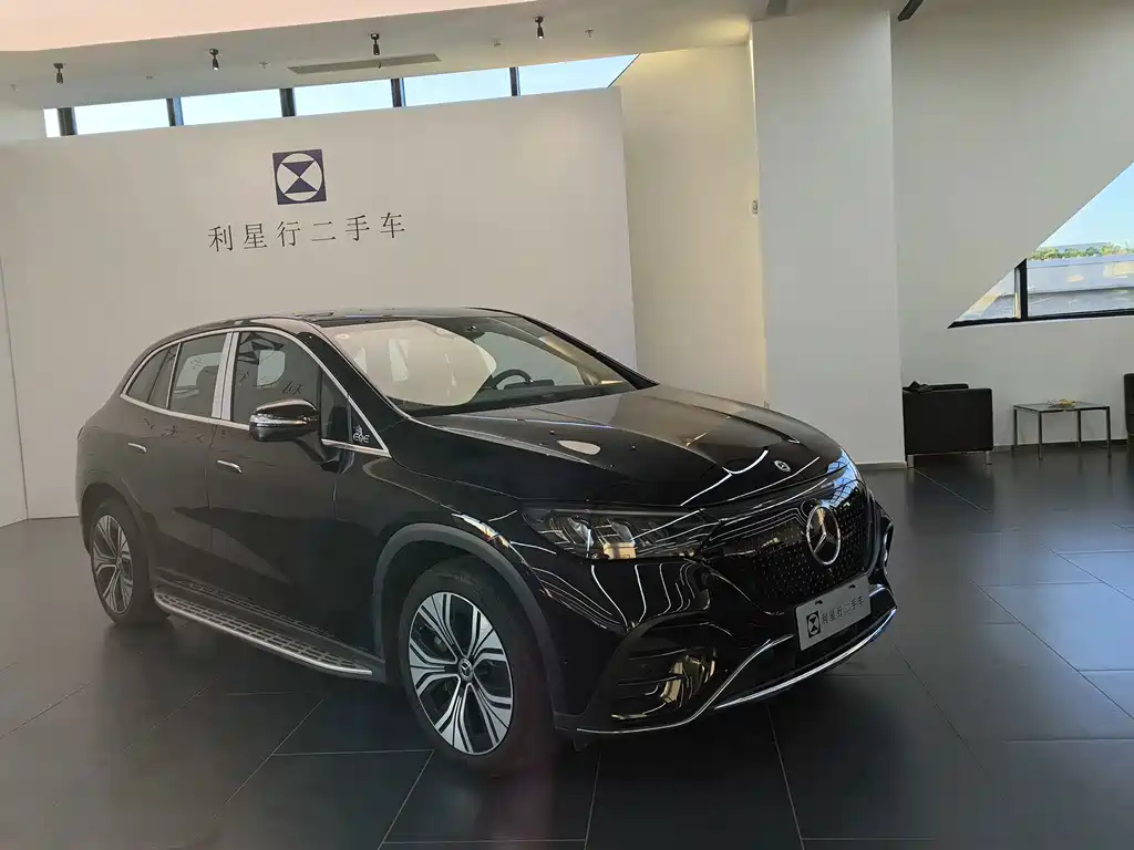 Mercedes-Benz EQE SUV — миниатюра 3