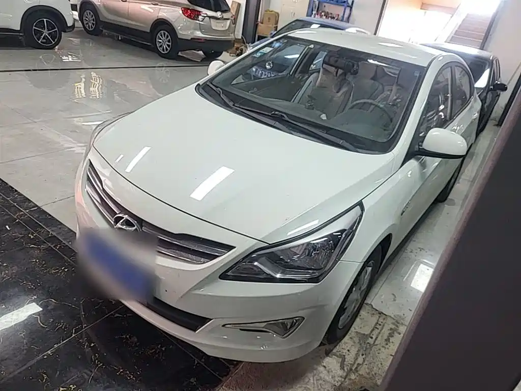 Купить Hyundai Verna