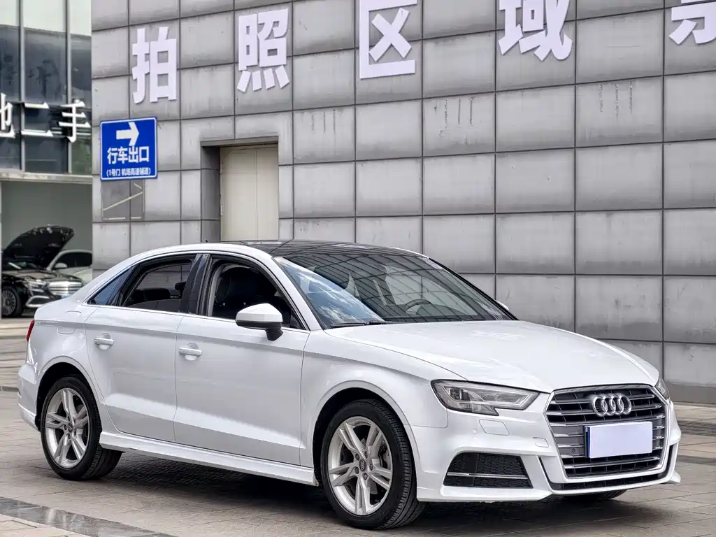 Audi A3 2020 Limousine 35 TFSI Fashion V