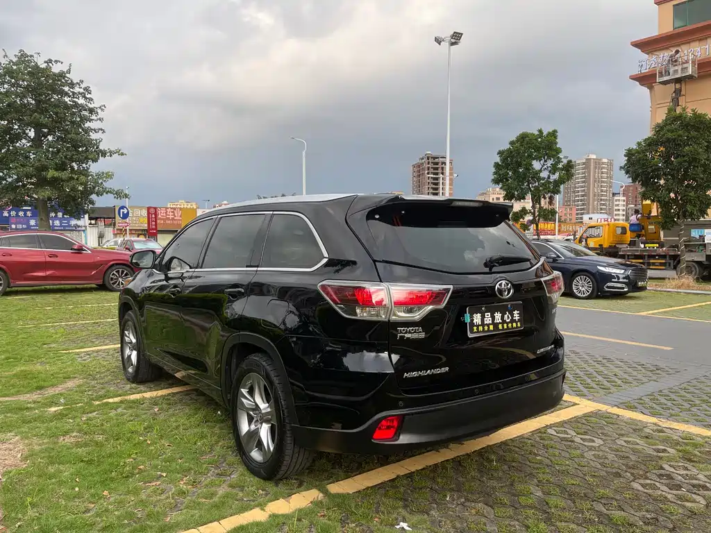 Toyota Highlander — миниатюра 4