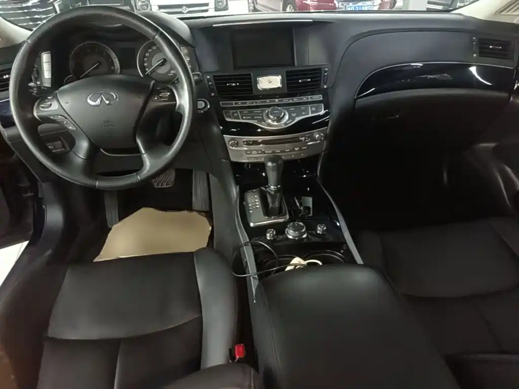 Infiniti Q70 2017 Q70L 2.5L Elite